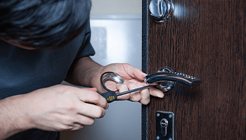 residential house locksmith services davis dam near me